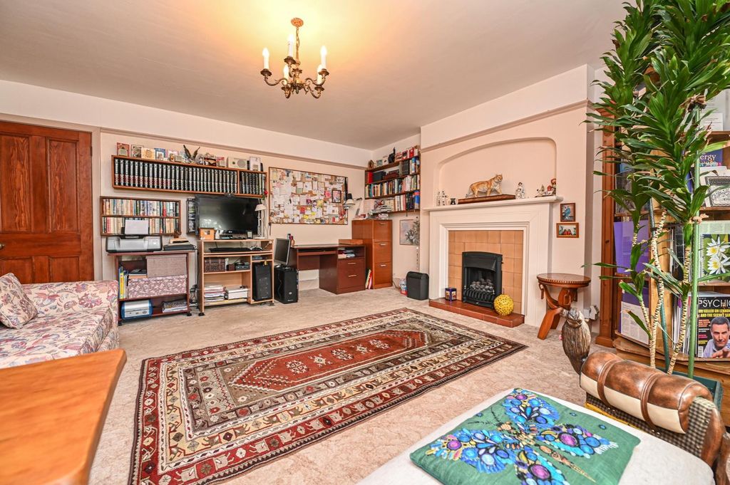 Property photo 3 of 46 Drawing Room