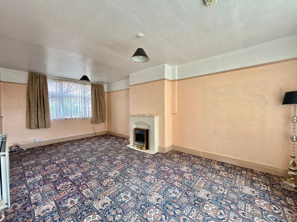 Property photo 3 of 22