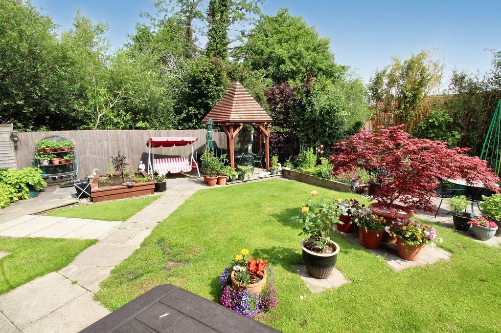 Property photo 2 of 54