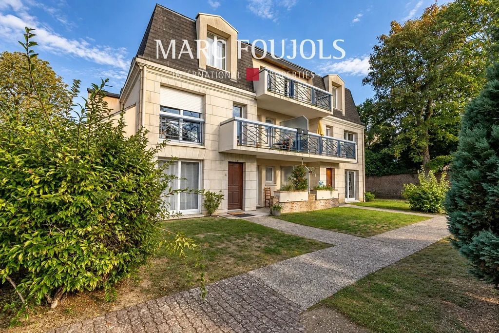 Property photo 1 of 20 Prestigious Apartment Near The Forest And Schools