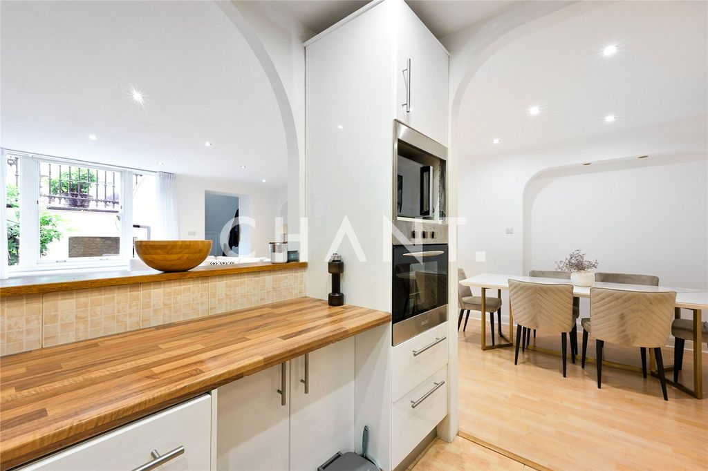 Property photo 3 of 17 Picture No. 01