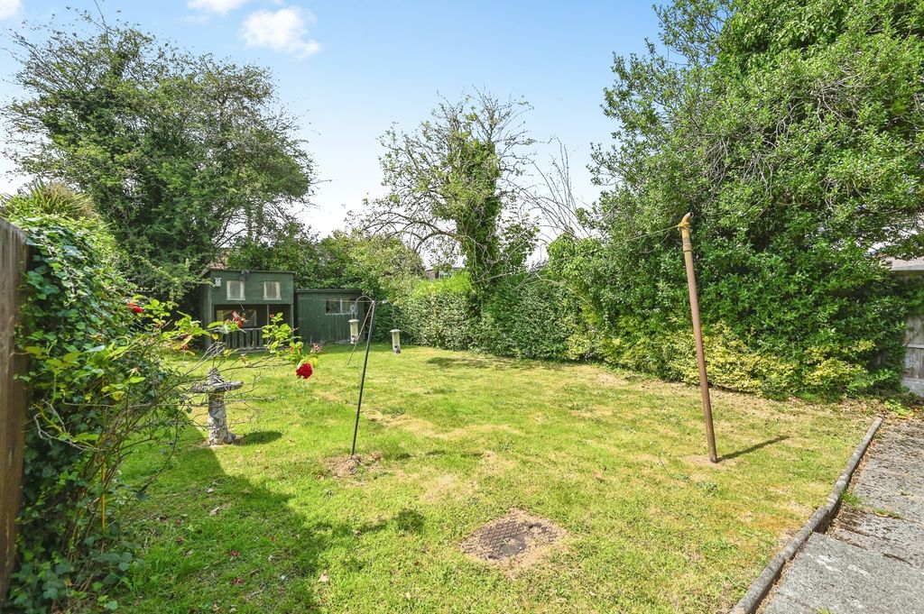 Property photo 2 of 20 Garden
