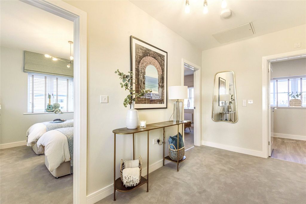 Property photo 3 of 10 Show Home Ex