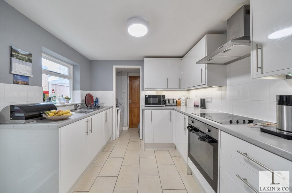 Property photo 3 of 13