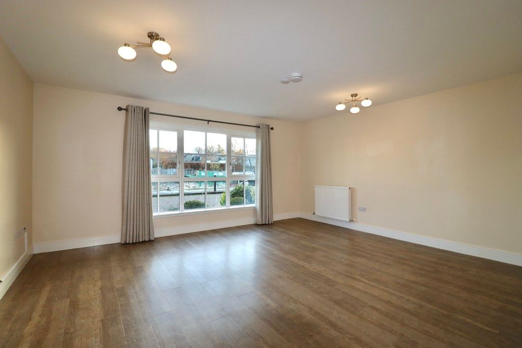 Property photo 3 of 26