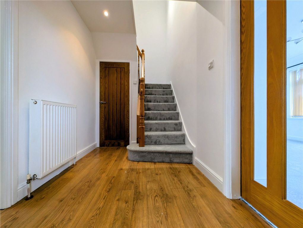 Property photo 2 of 21 Picture No. 02