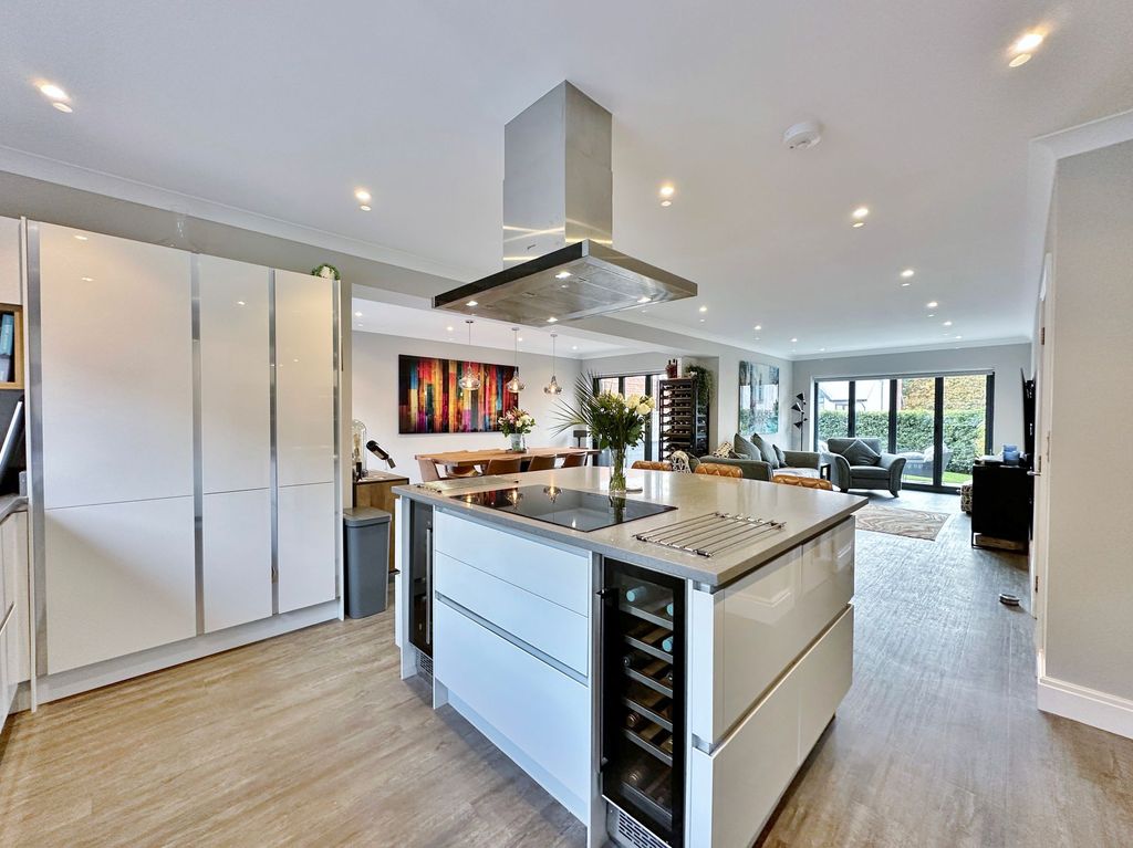 Property photo 2 of 41 Photo 7