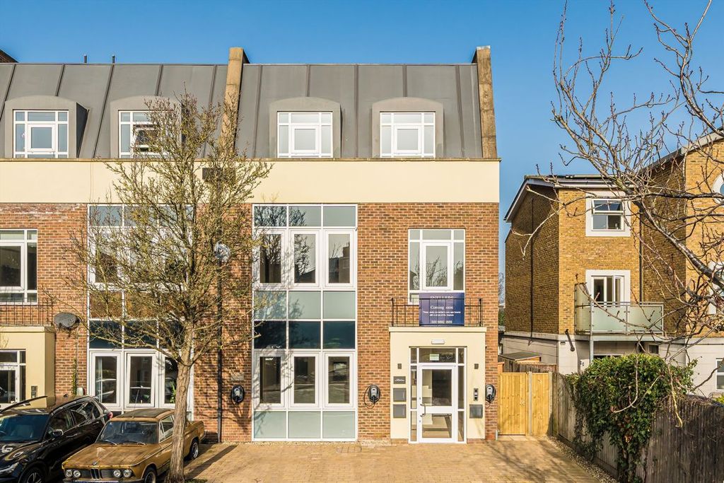 Property photo 2 of 10