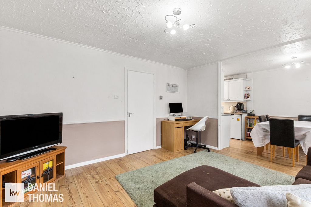 Property photo 3 of 22