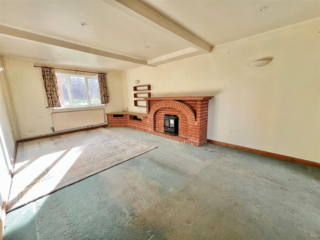 Property photo 3 of 25