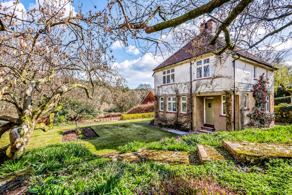 Property photo 1 of 18 Photo 11