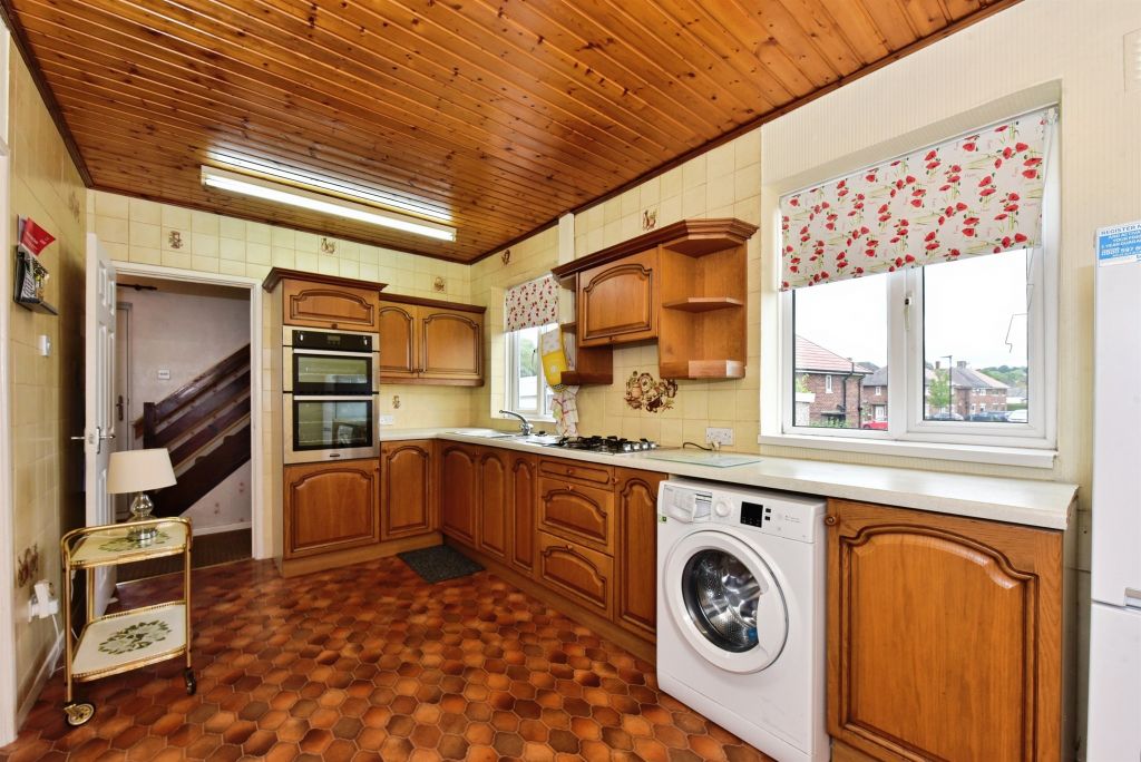 Property photo 3 of 16