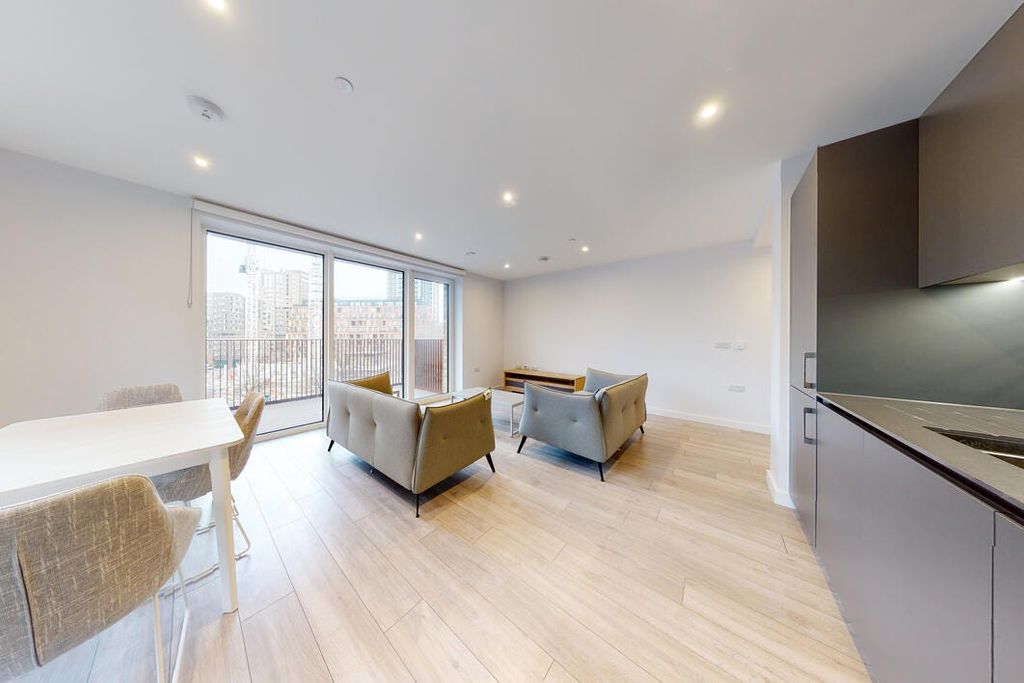 Property photo 3 of 24