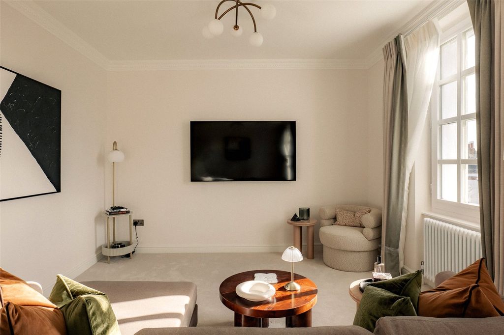 Property photo 3 of 23 Picture 3