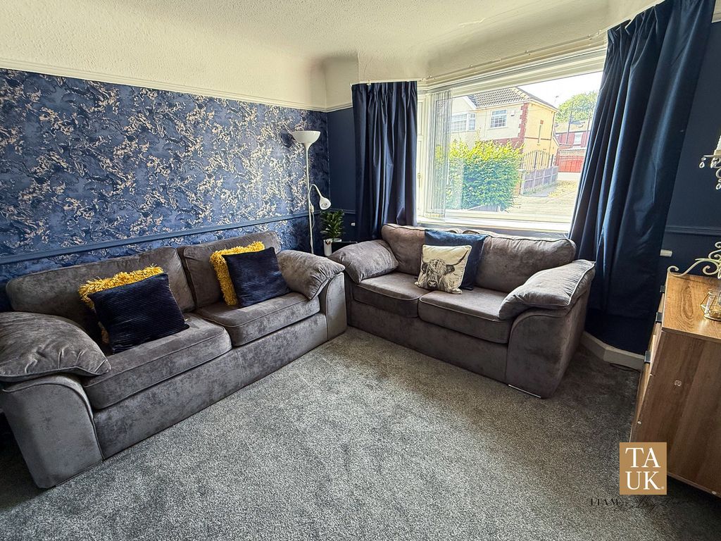 Property photo 2 of 23