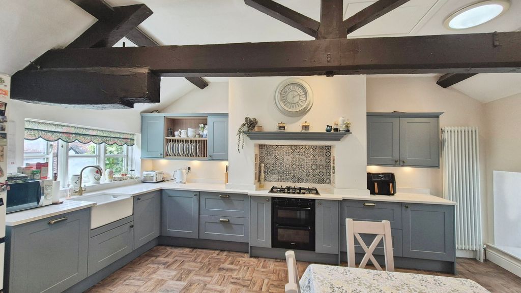 Property photo 2 of 20 64335ba9-1000127945