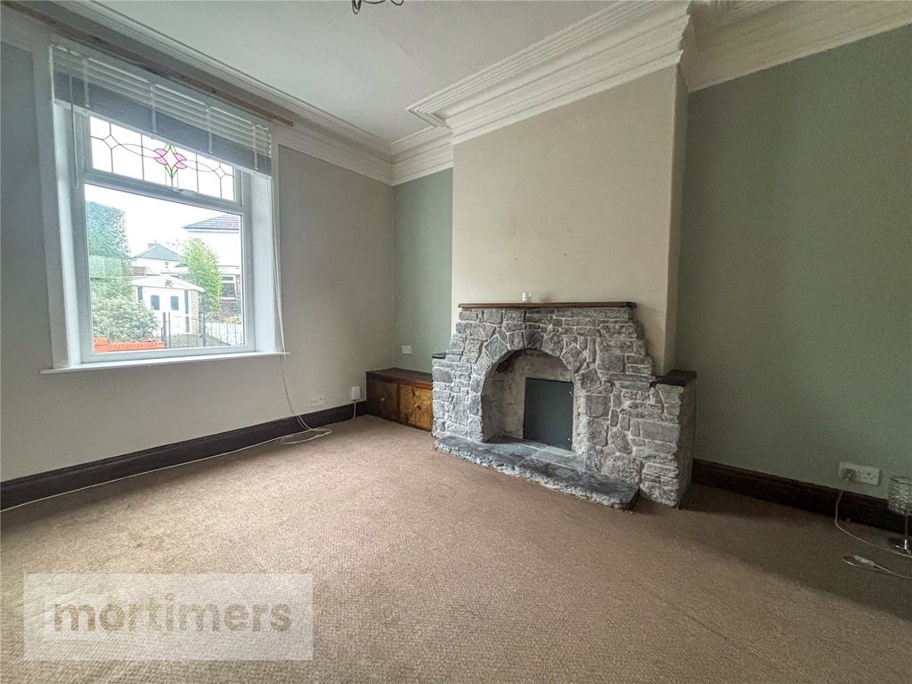 Property photo 2 of 12 Living Room