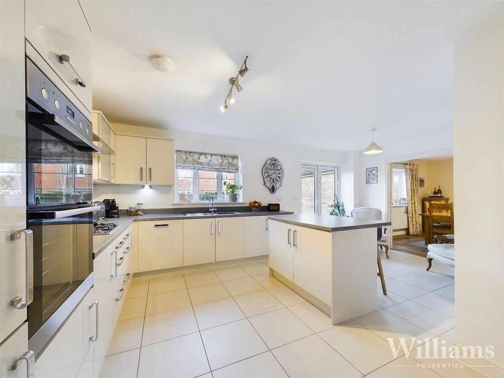 Property photo 2 of 19