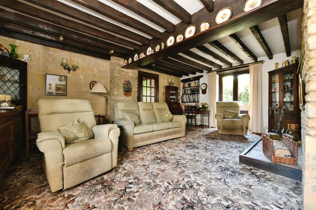 Property photo 2 of 22