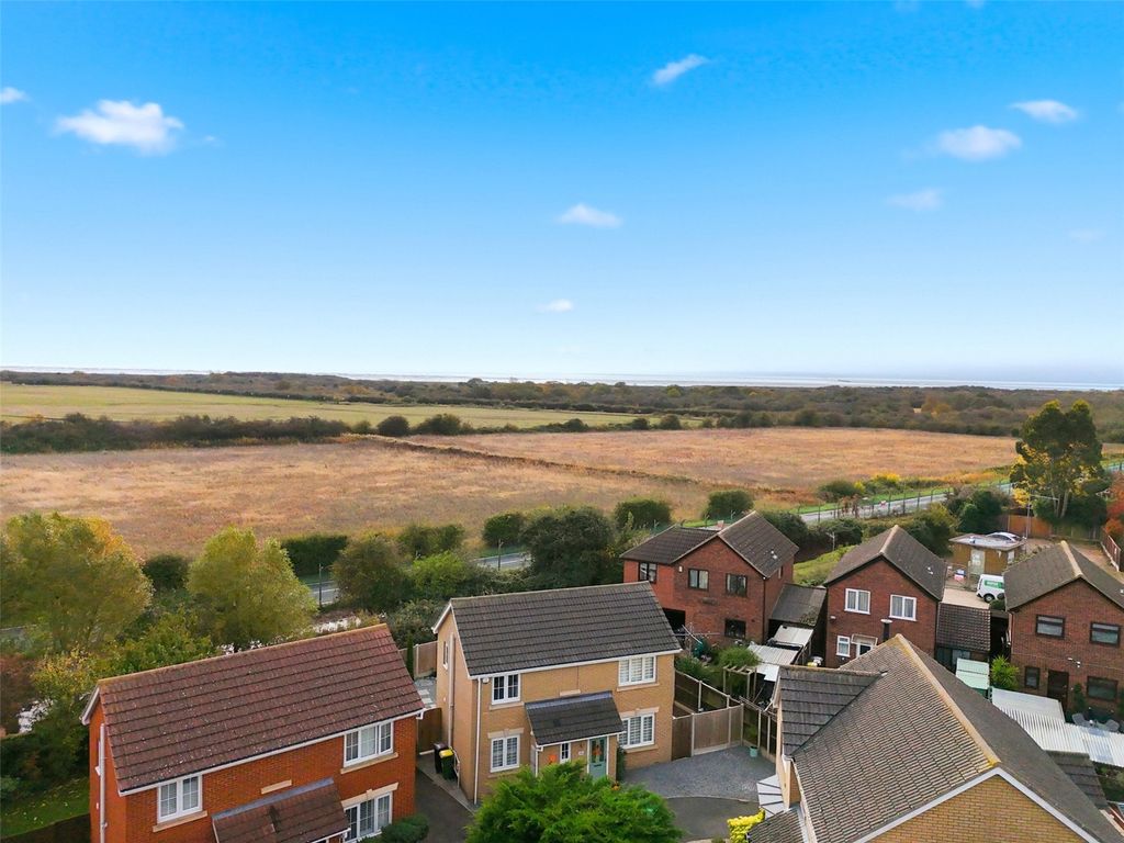 Property photo 3 of 22 Picture No. 05