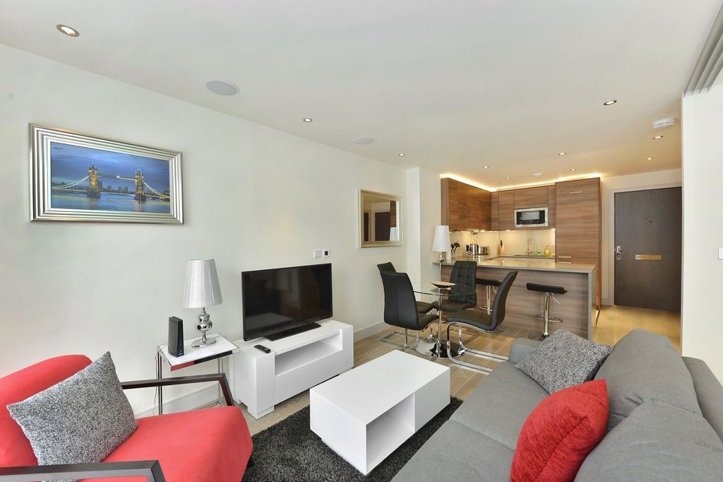 Property photo 2 of 9 Picture No. 12