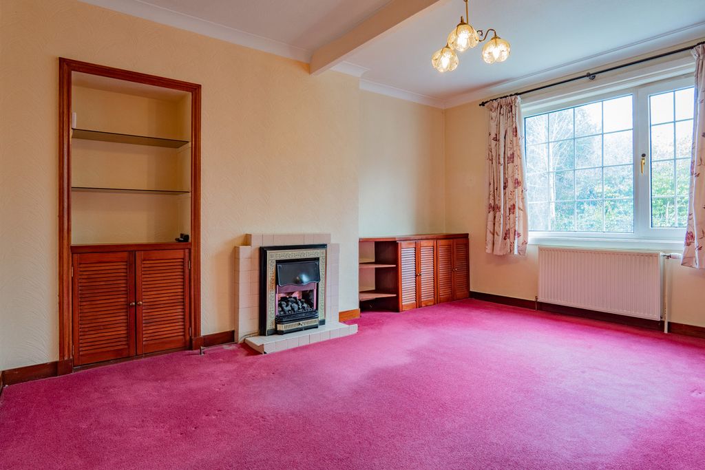 Property photo 2 of 28