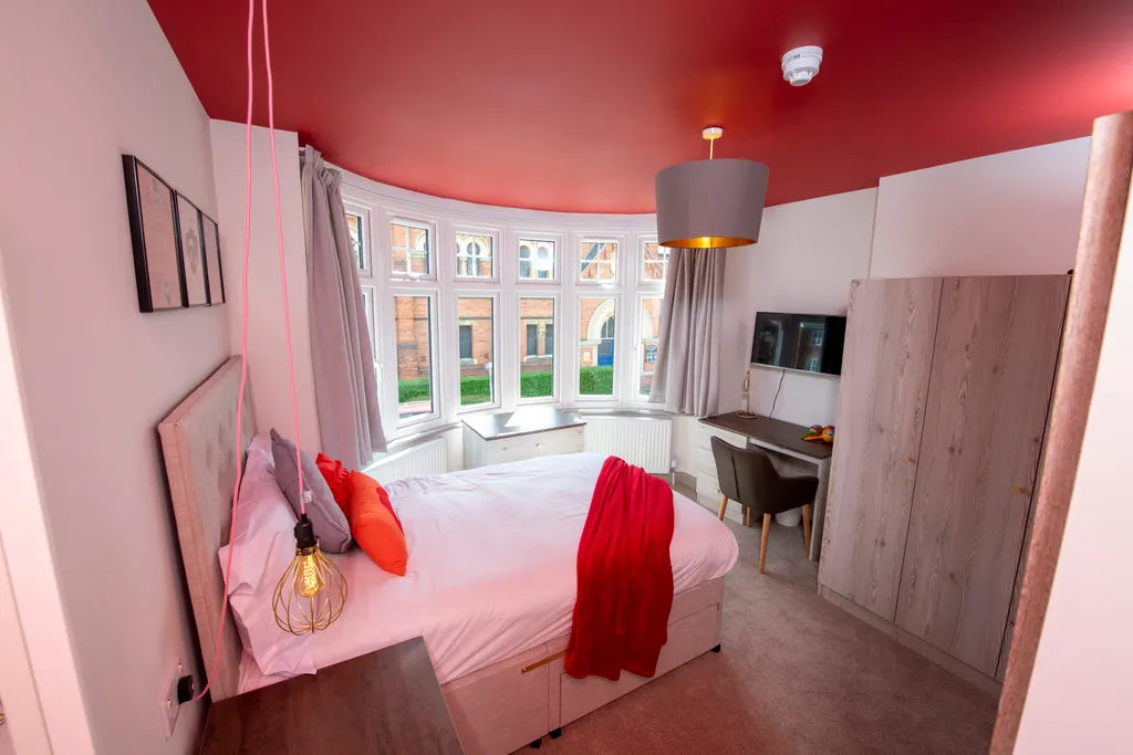 Apartment in Reading, Katesgrove - More