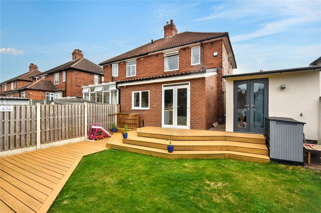 Property photo 1 of 17 Picture No. 05