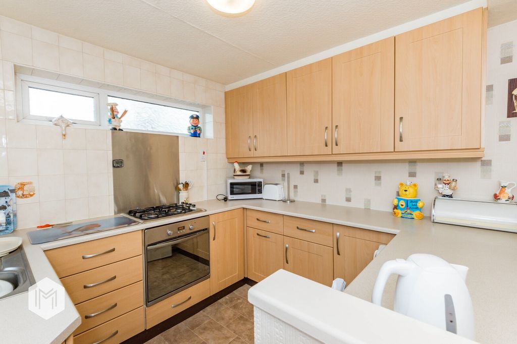 Property photo 3 of 18 Picture No. 09