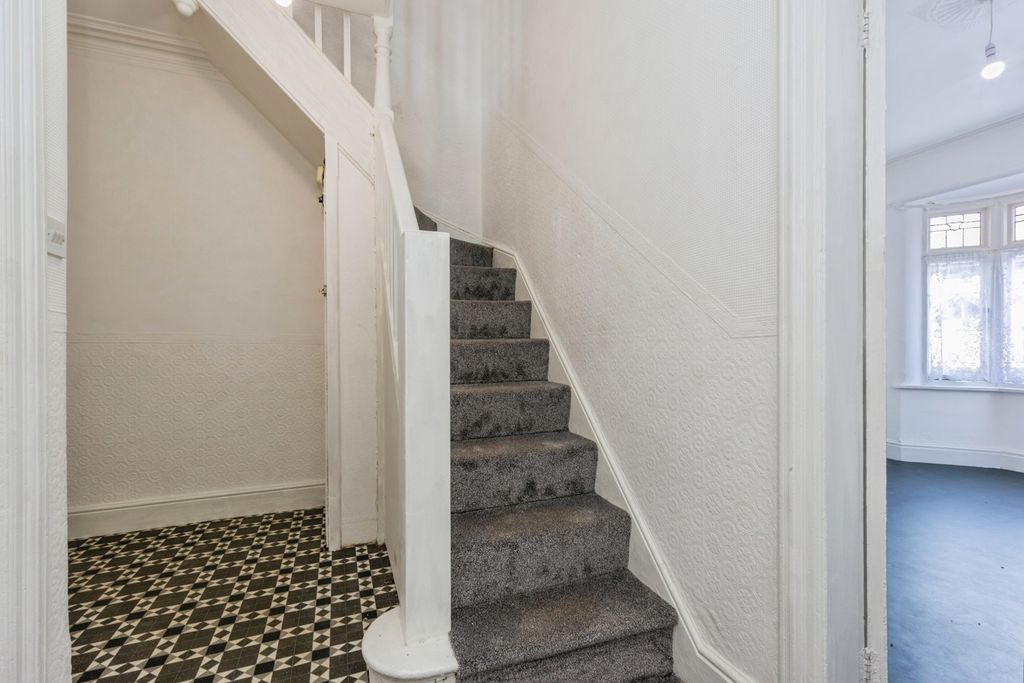 Property photo 2 of 20 Pbox-Img.Jpg