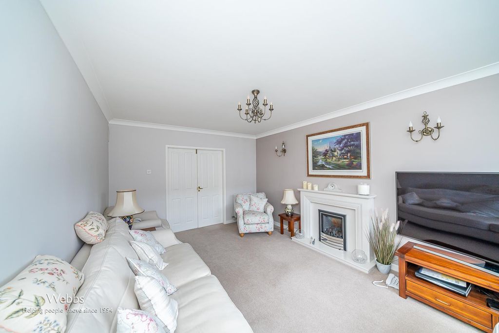 Property photo 2 of 32 Â© Webbs Estate Agents Â© (102 Of 149).Jpg