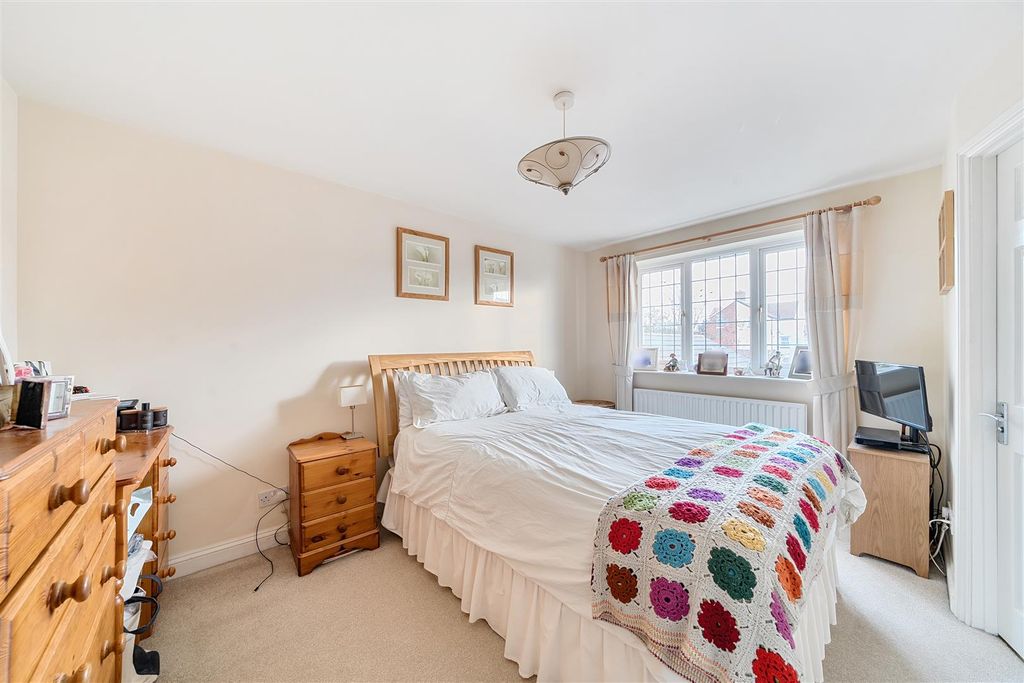 Property photo 3 of 21 Bedroom