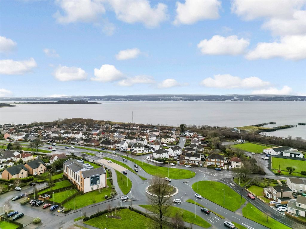 Property photo 2 of 16 Picture No. 18