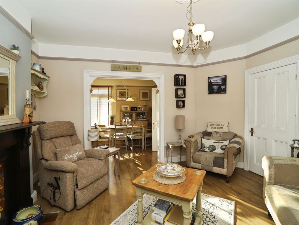 Property photo 3 of 20