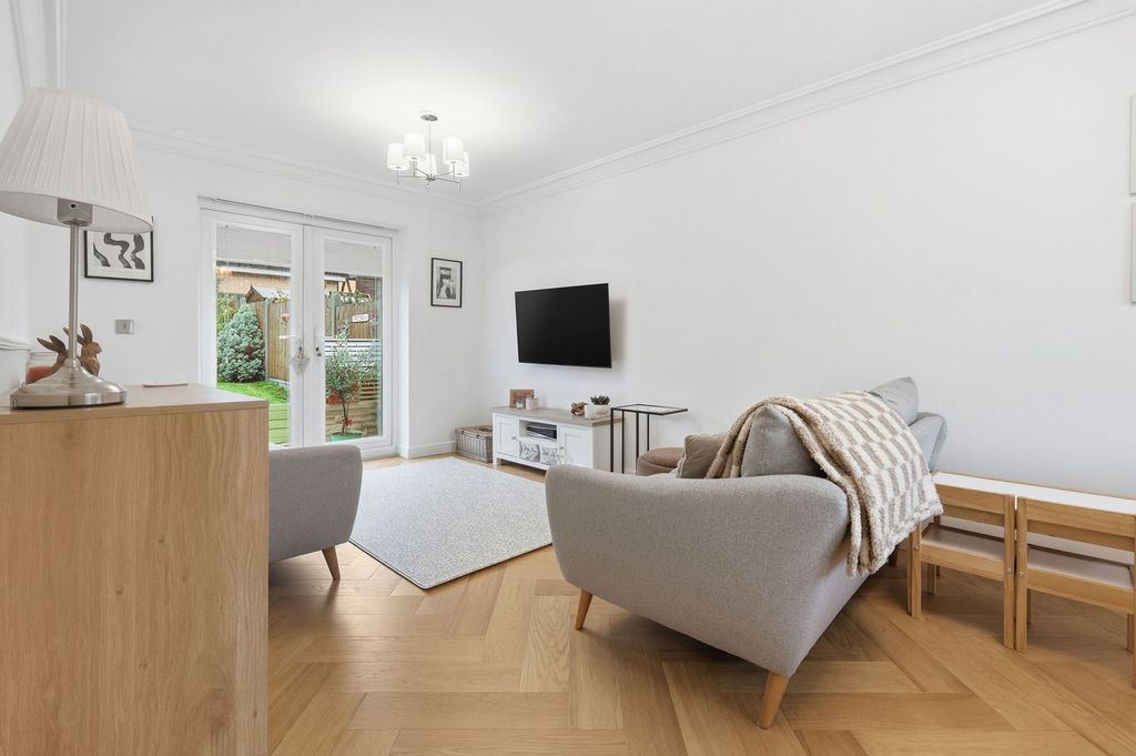 Property photo 3 of 19