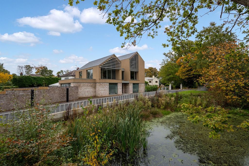 Property photo 2 of 4