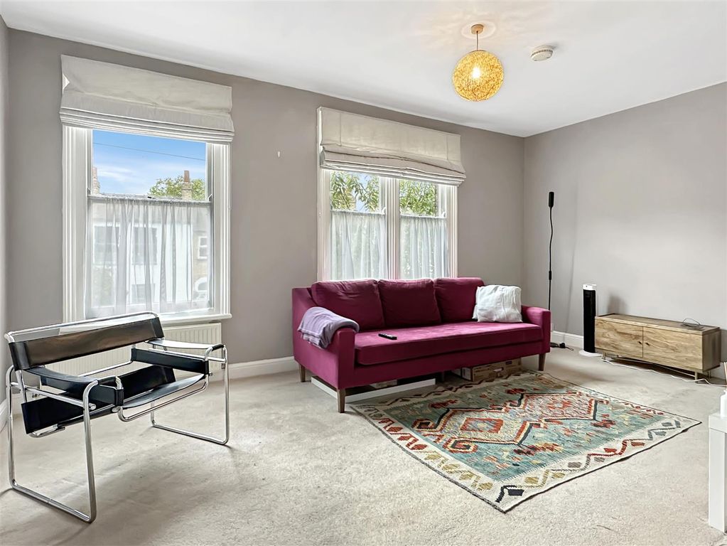 Property photo 2 of 7