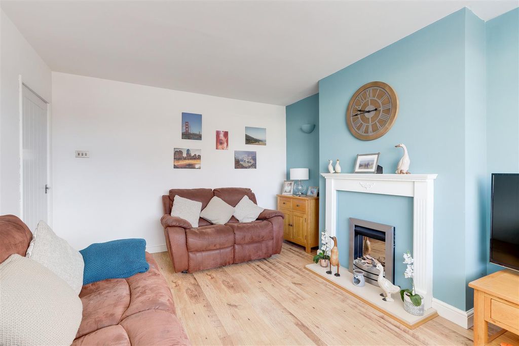Property photo 3 of 33 020925_26.Jpg