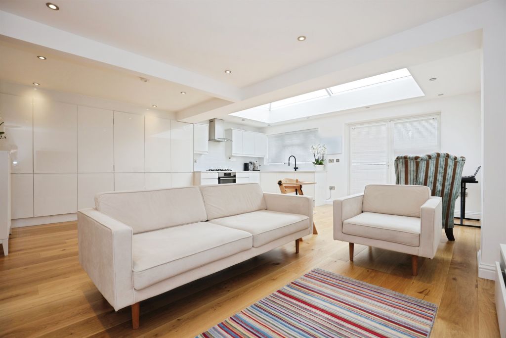 Property photo 3 of 16