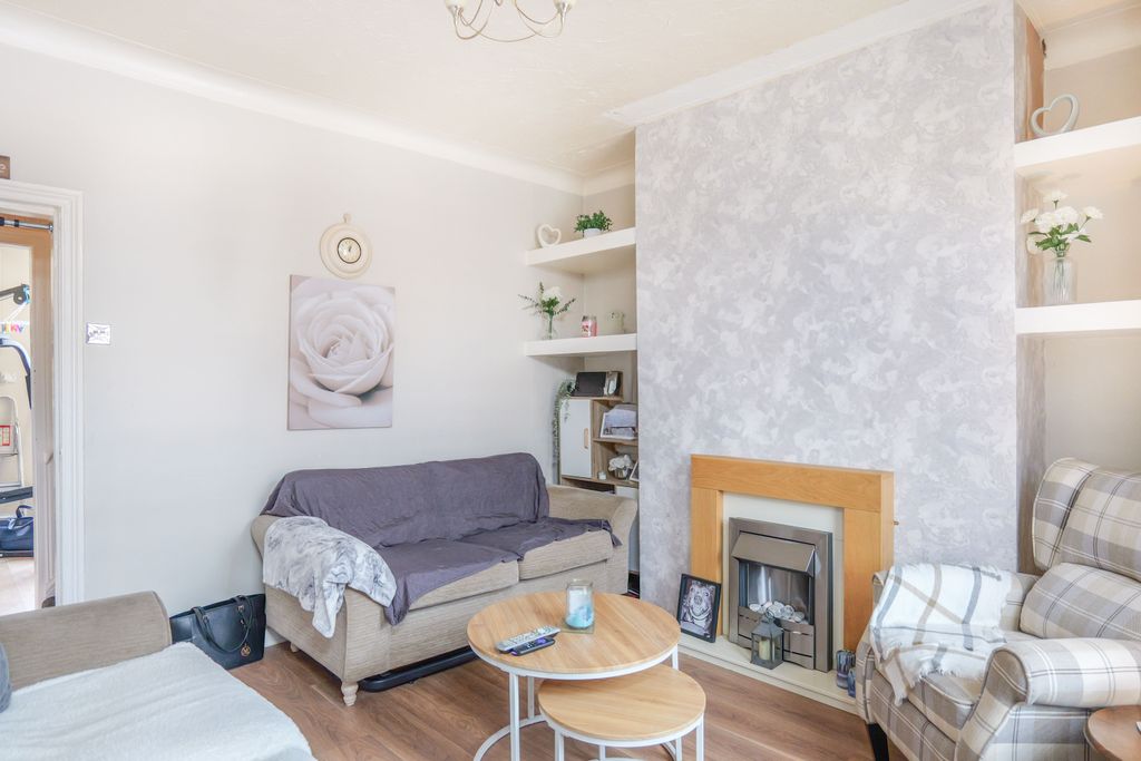 Property photo 3 of 21