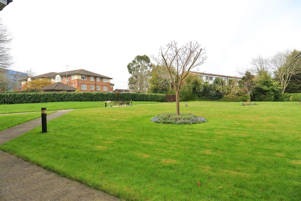 Property photo 2 of 14 xV2Avg5Rtkosmi8S-2Xadq.Jpg