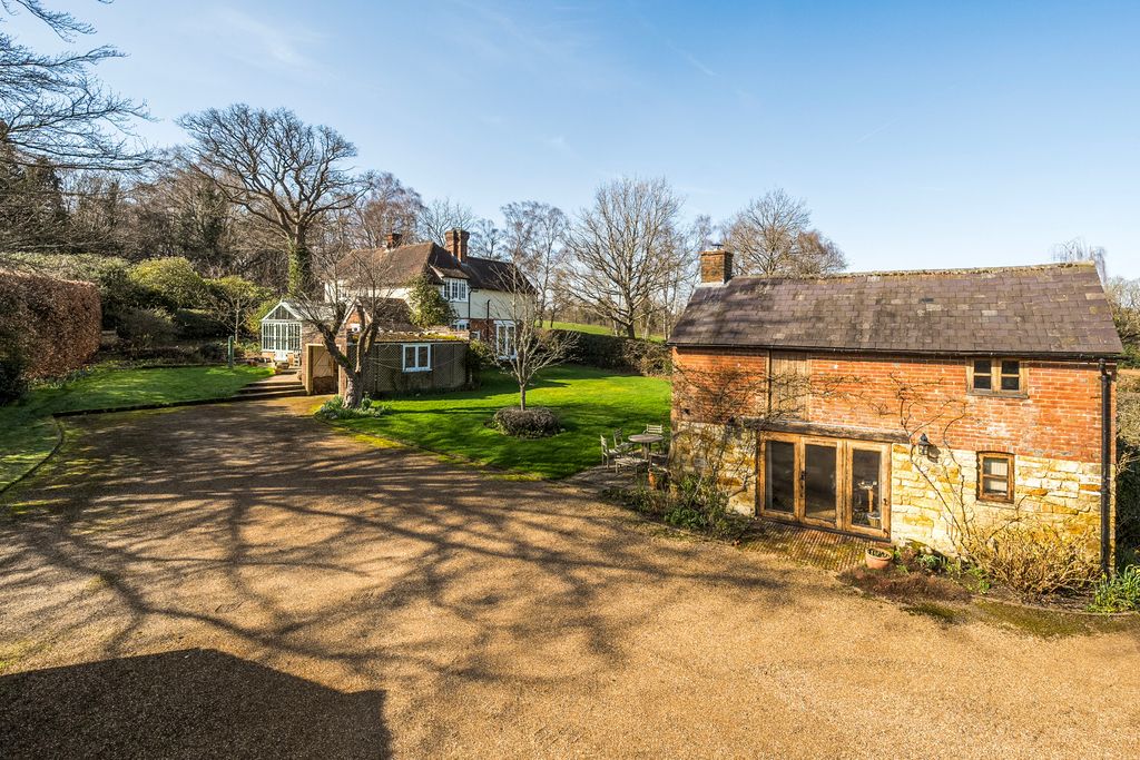 Property photo 1 of 24