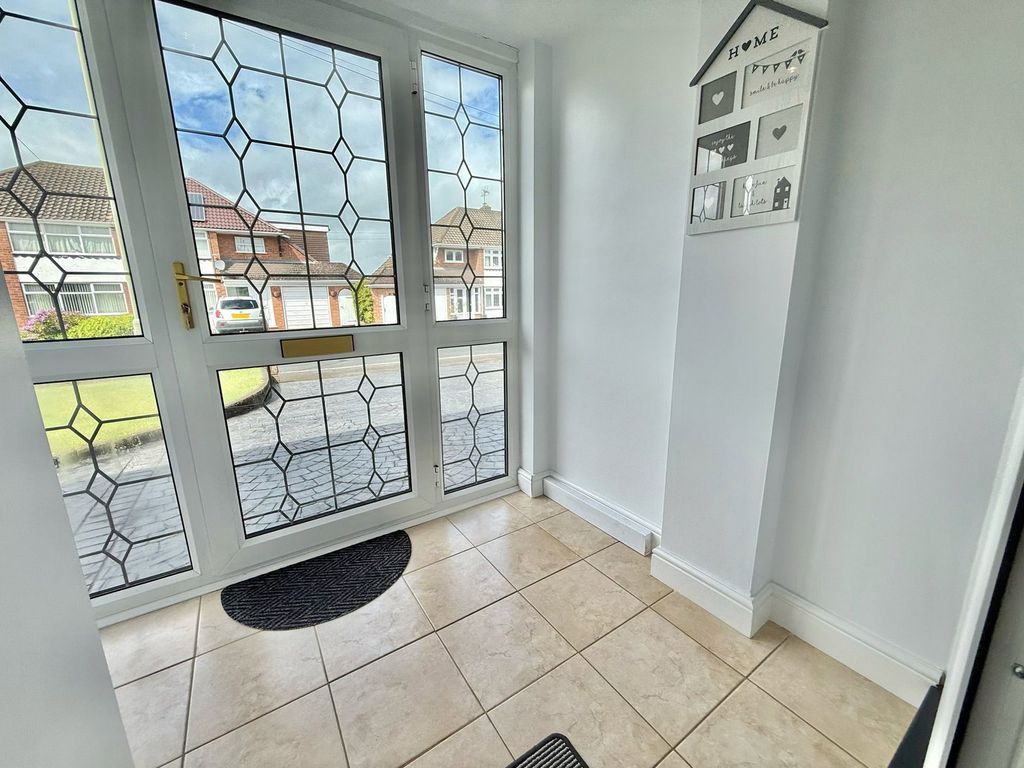 Property photo 2 of 25