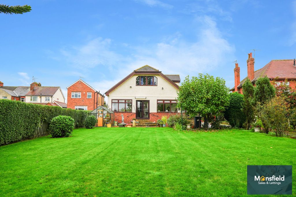 Property photo 1 of 40