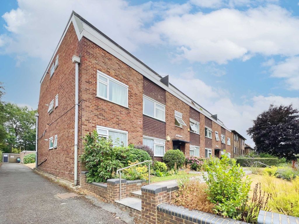 Property photo 1 of 12