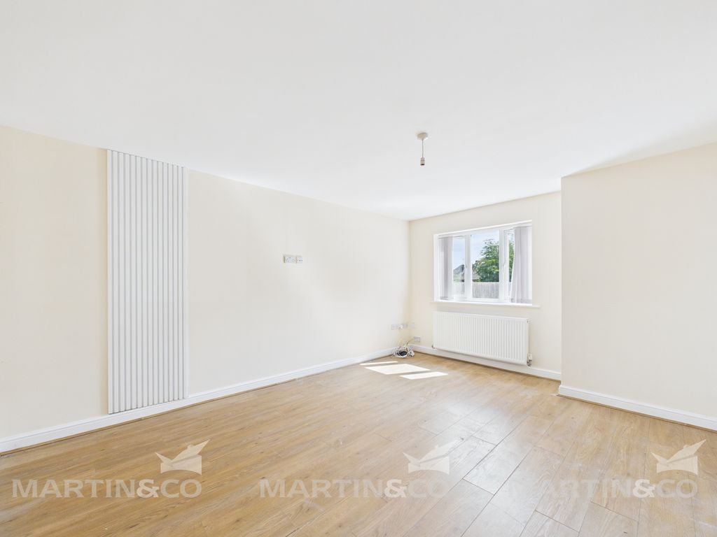 Property photo 2 of 15 Cam02406G0-Pr0655-Still001