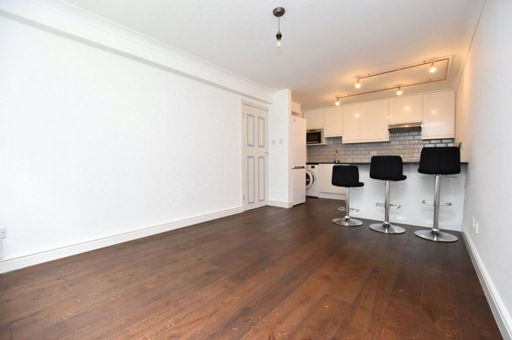 Property photo 2 of 10 Picture No. 05