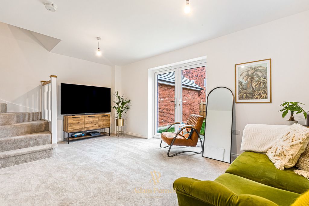 Property photo 2 of 22