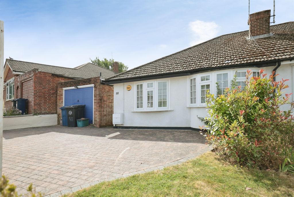 Property photo 3 of 20