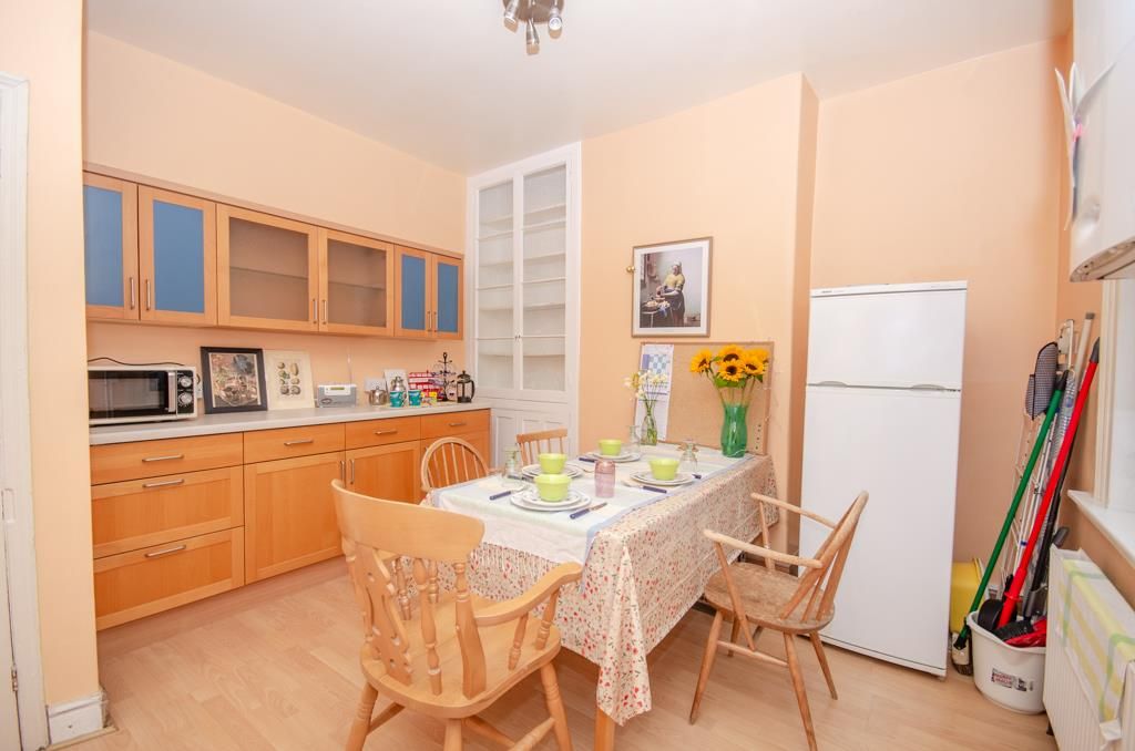 Property photo 3 of 36 Camerton Rd-19.Jpg